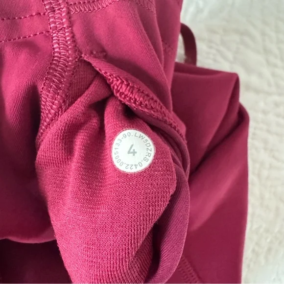 Lululemon Wunder Train Contour Fit 25” Leggings in Pomegranate size 4 - Picture 11 of 11